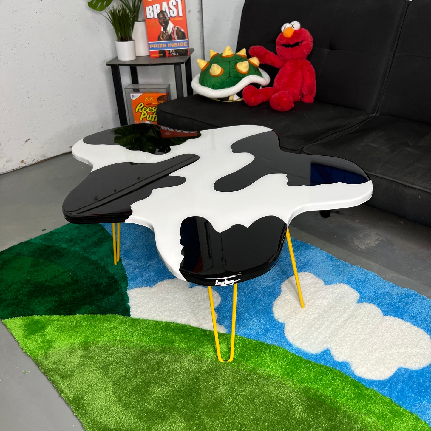 COWHIDE TABLE