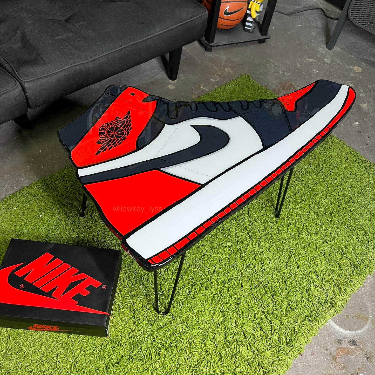 JORDAN 1 COFFEE TABLE