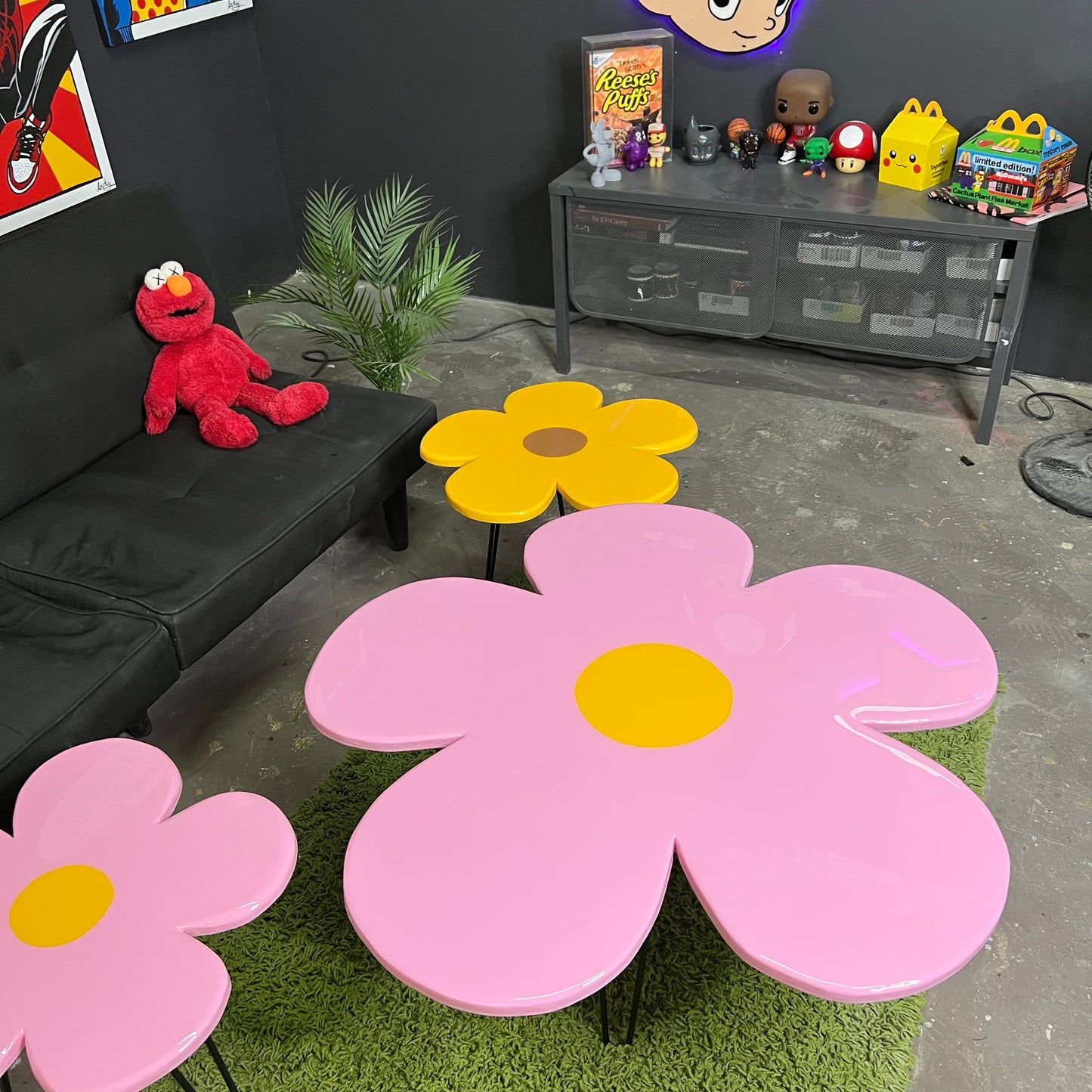 GROOVY FLOWER TABLE MINI