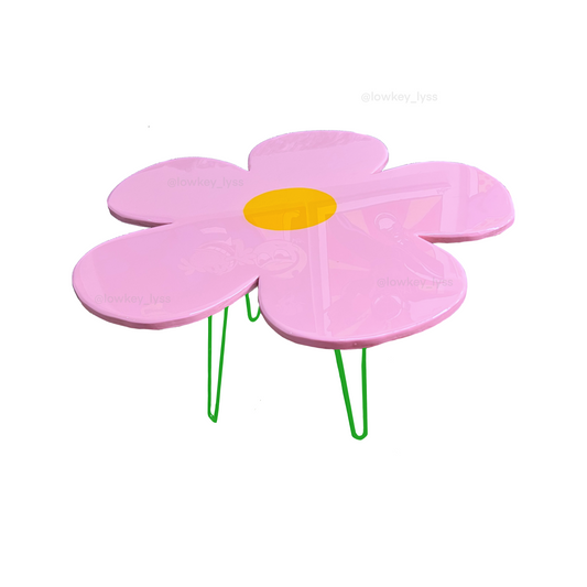 GROOVY FLOWER TABLE